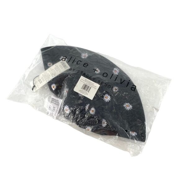 NWT Alice & Olivia by Stacy Bendet Black White Reversable Daisy Print Bucket Hat
